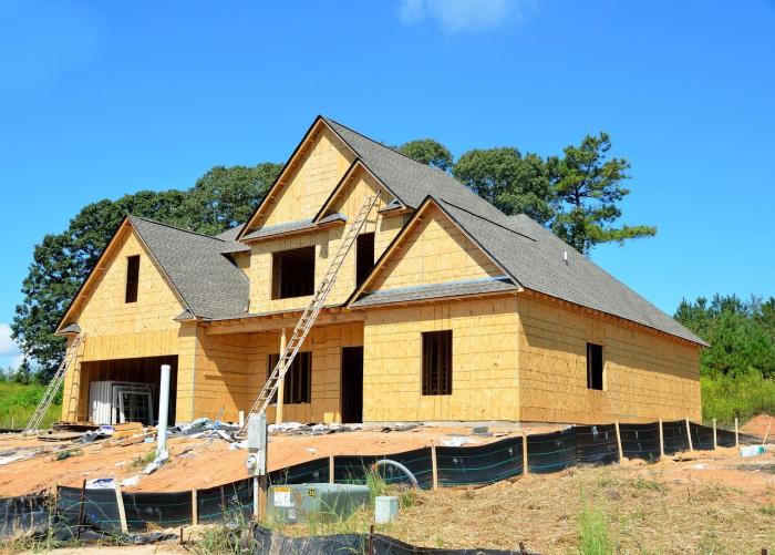 Nový stavební zákon začal platit i pro běžné stavby. Zkracuje povolovací procesy a zlevňuje výstavbu