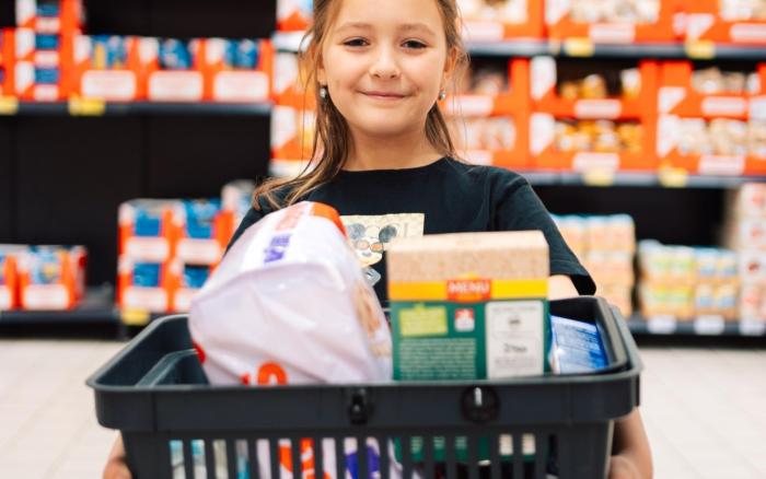 Sbírka potravin pomohla tisícům lidí v nouzi. Skončila symbolicky na Giving Tuesday